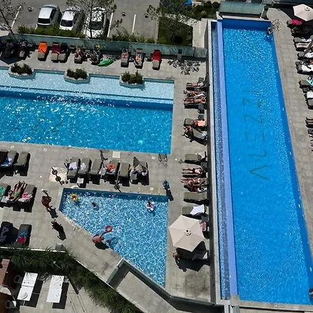 Апартаменты Summer Breeze Infinity *